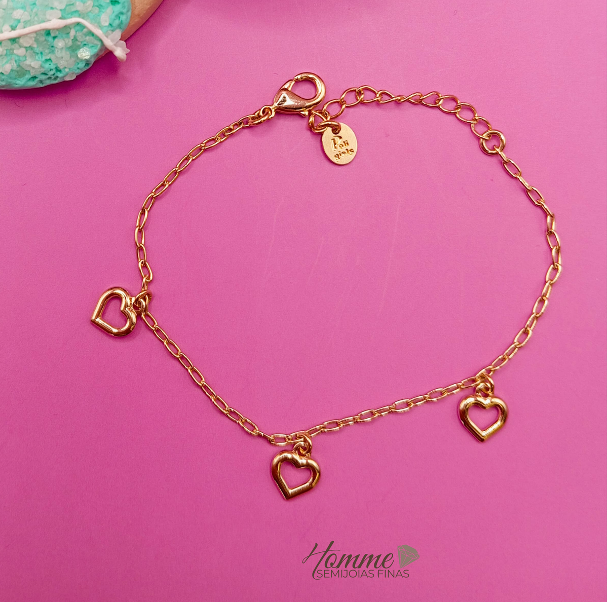 Pulseira Infantil coracōes vazados folheada a ouro 18K