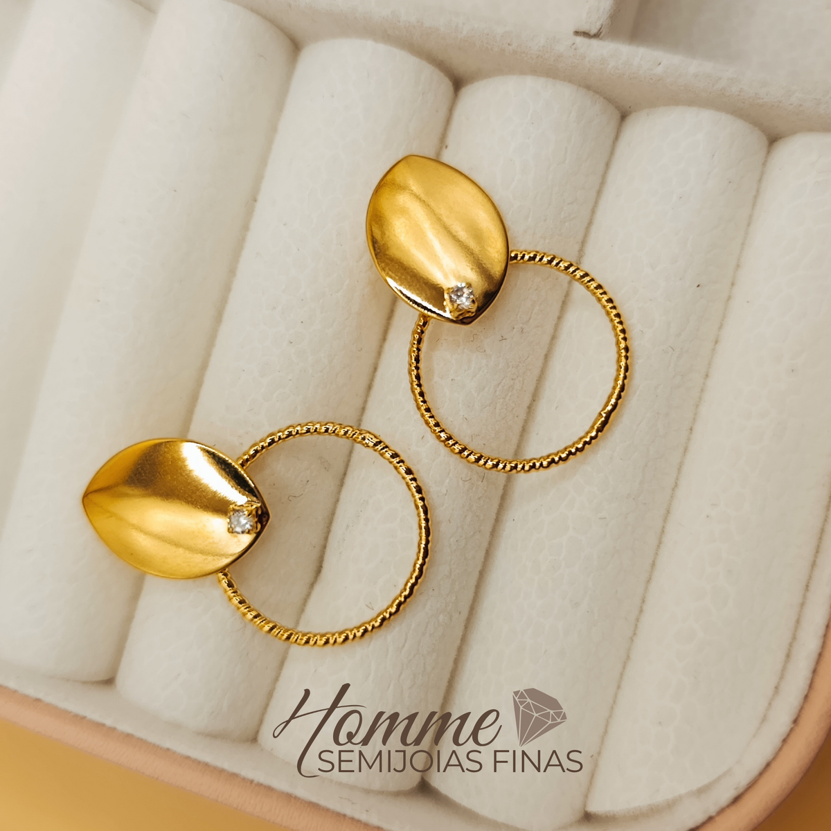 Brinco Folha com Argola Texturizada