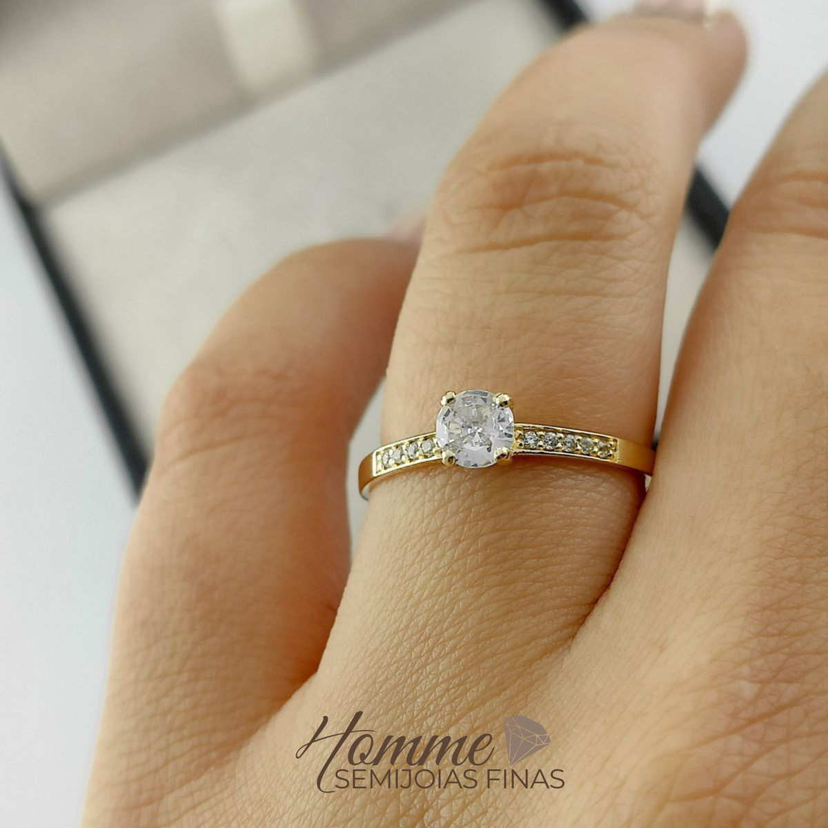 Anel Solitário Lux Ouro 18K