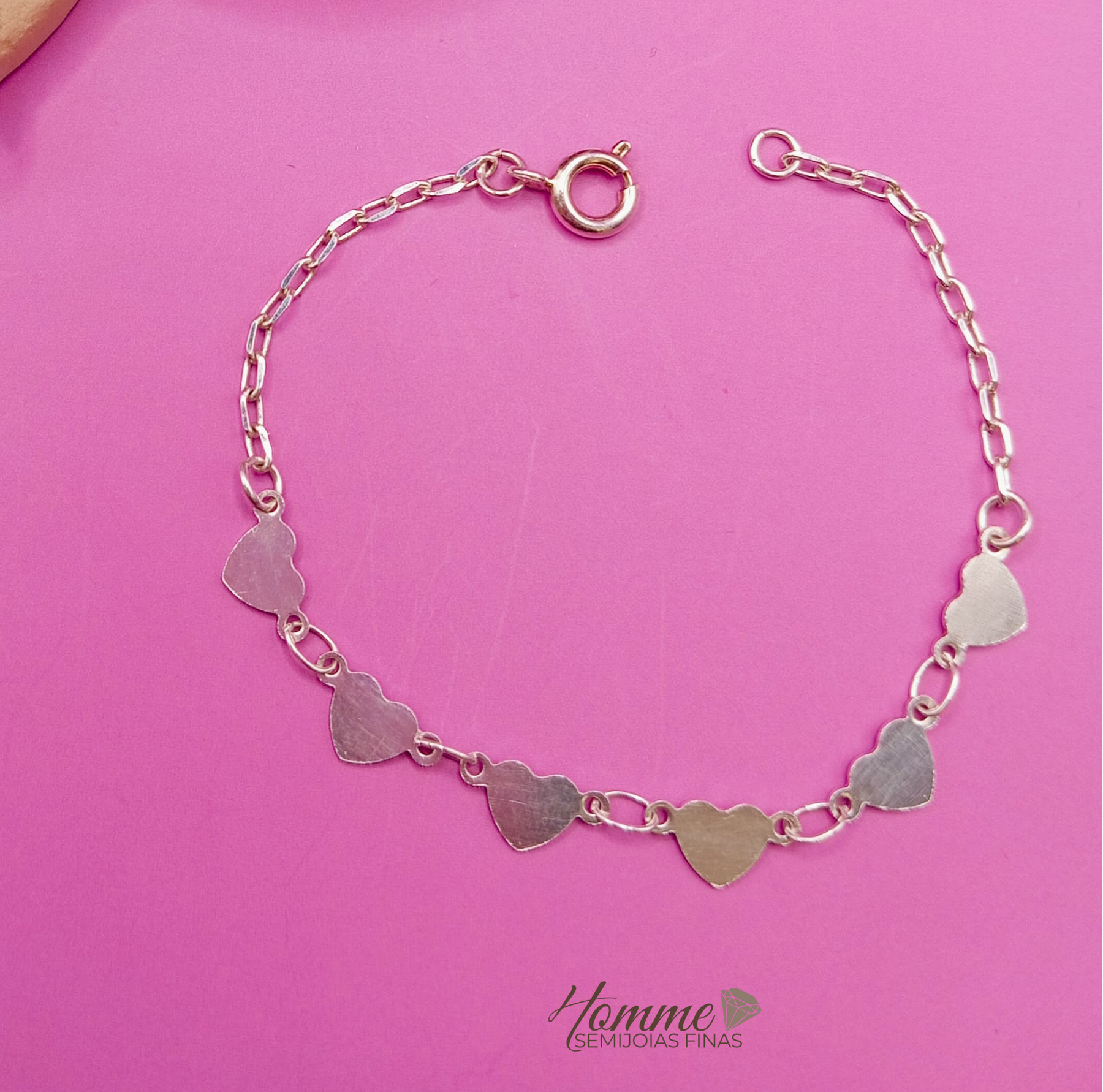 Pulseira Infantil Prata Leve coraçōes chapados