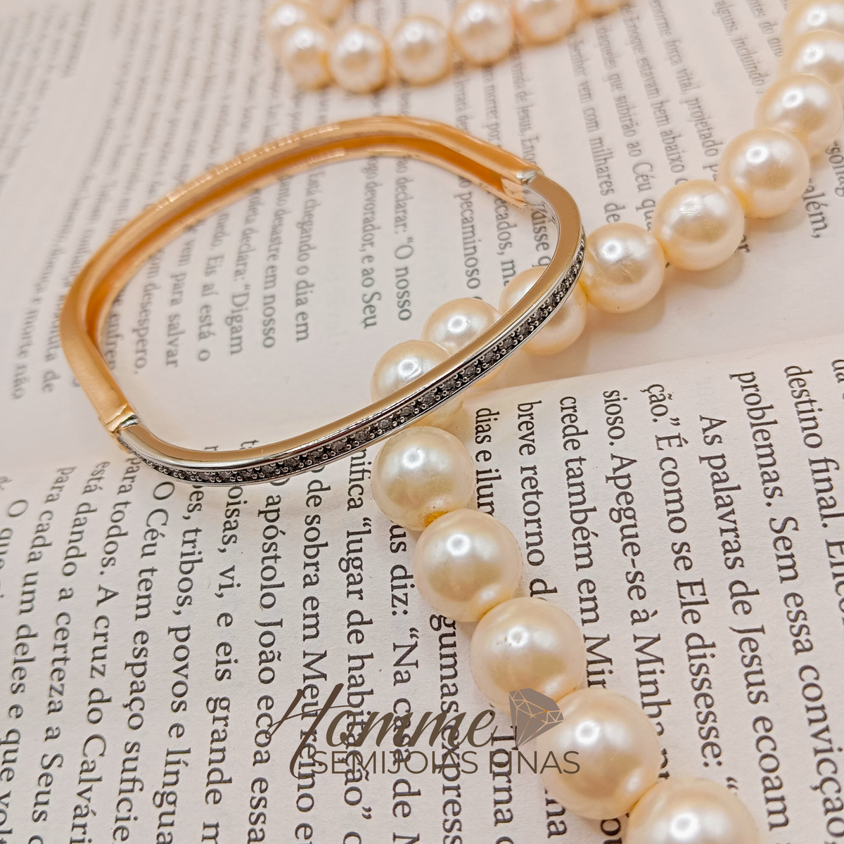 Bracelete Bicolor – Elegância Atemporal