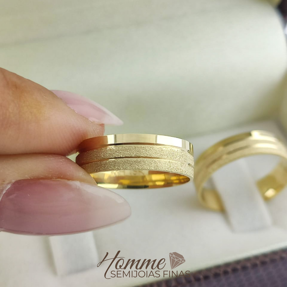 Aliança Ouro 18K Duetto de Texturas – Modelo Anatômico