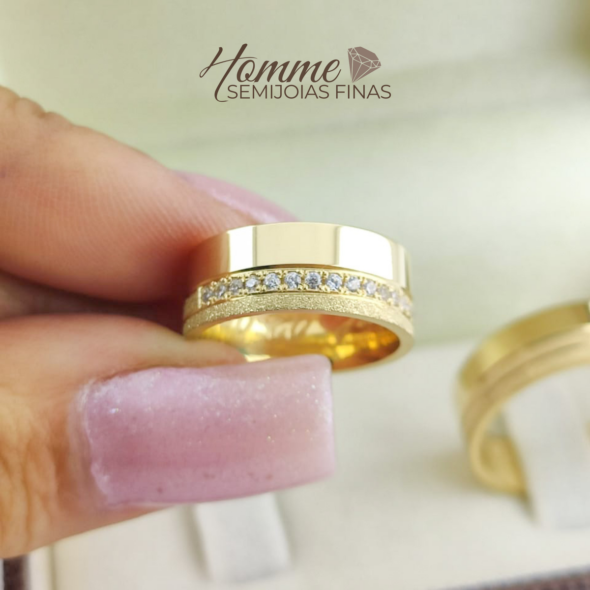 Aliança Ouro 18K Royale Lux com Cravação de 15 Brilhantes – Modelo Anatômico