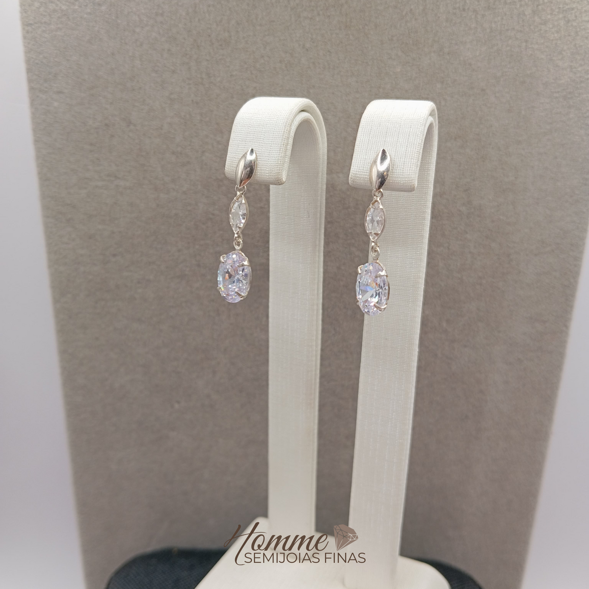 Brinco Gota Luxo com Zircônias Prata 925