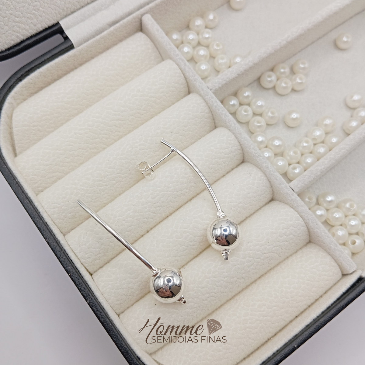 Brinco Bola Pêndulo – Prata Leve