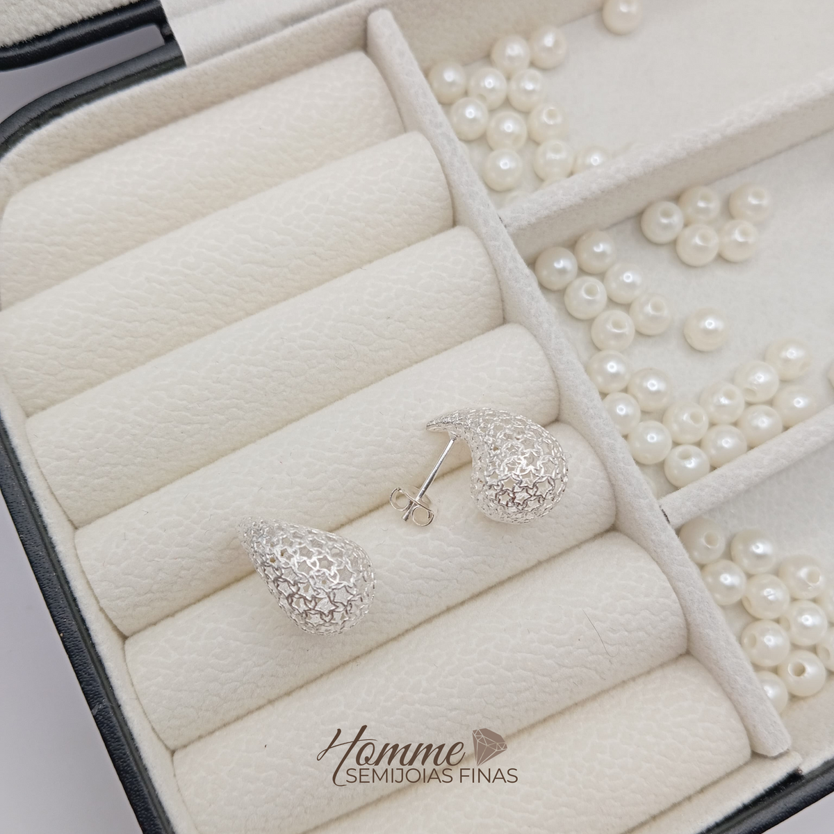 Brinco Gota Vazado com Estrelas – Prata Legítima 925