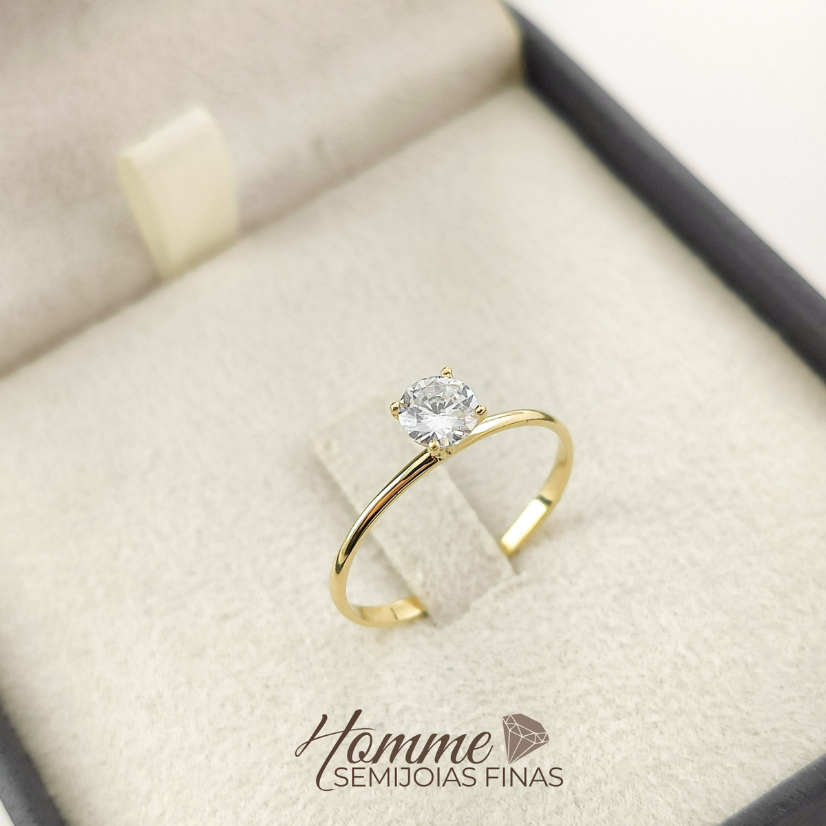 Anel Solitário EssenciaL ouro 18K