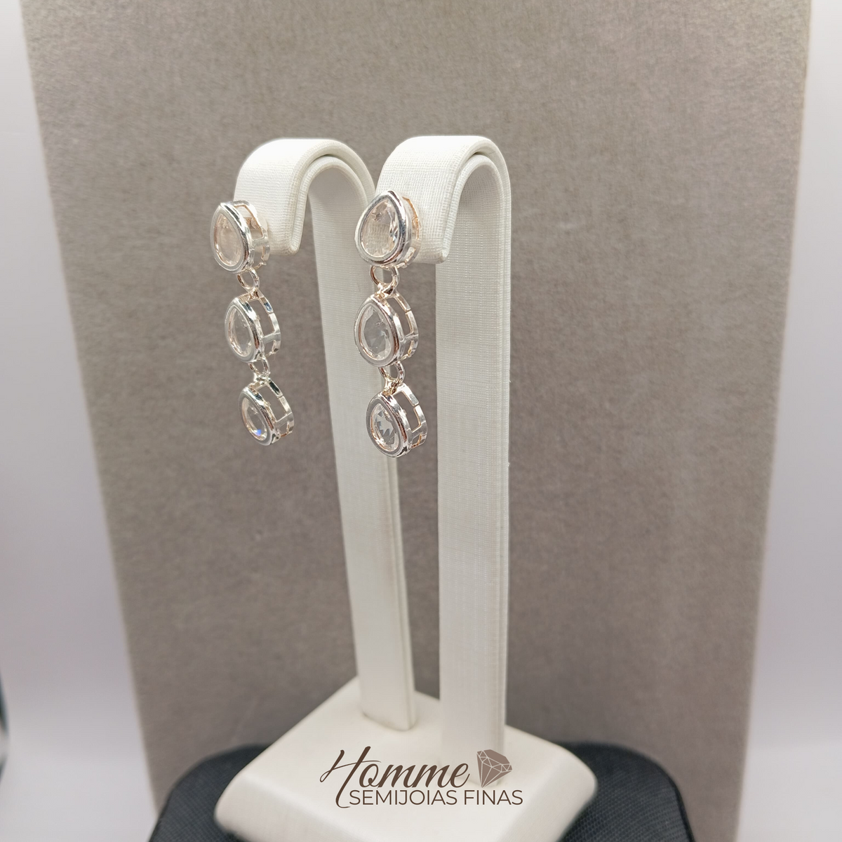 Brinco Longo Gotas Cristal Prata leve