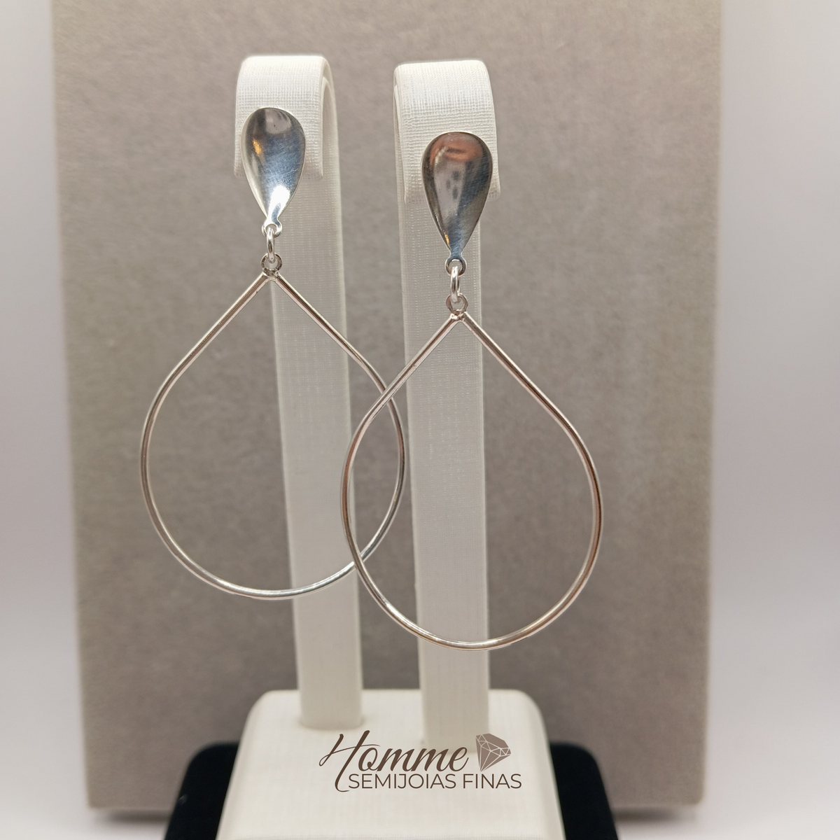 Brinco Gota Vazada – Prata Leve