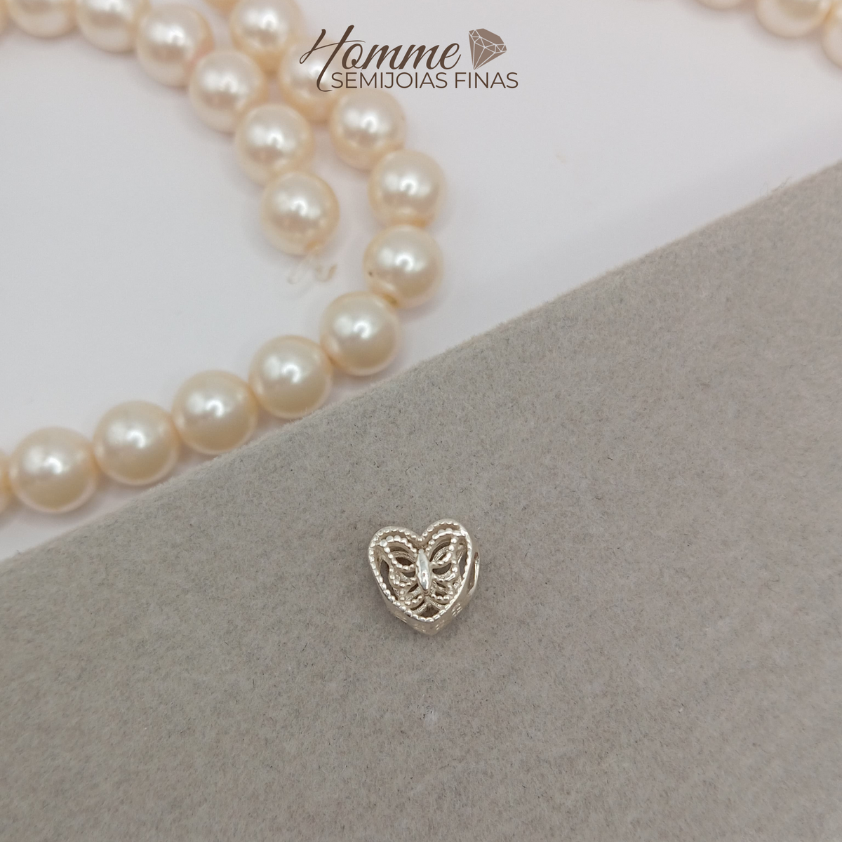 Berloque Coração Vazado com Borboleta – Prata Legítima 925