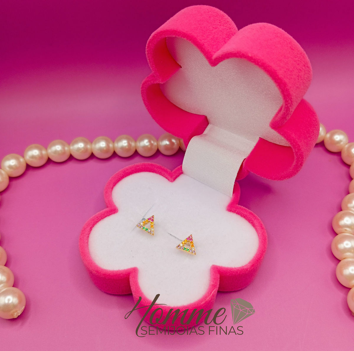 Brinco Infantil triangulo cravejado colorido Folheado a Ouro 18k