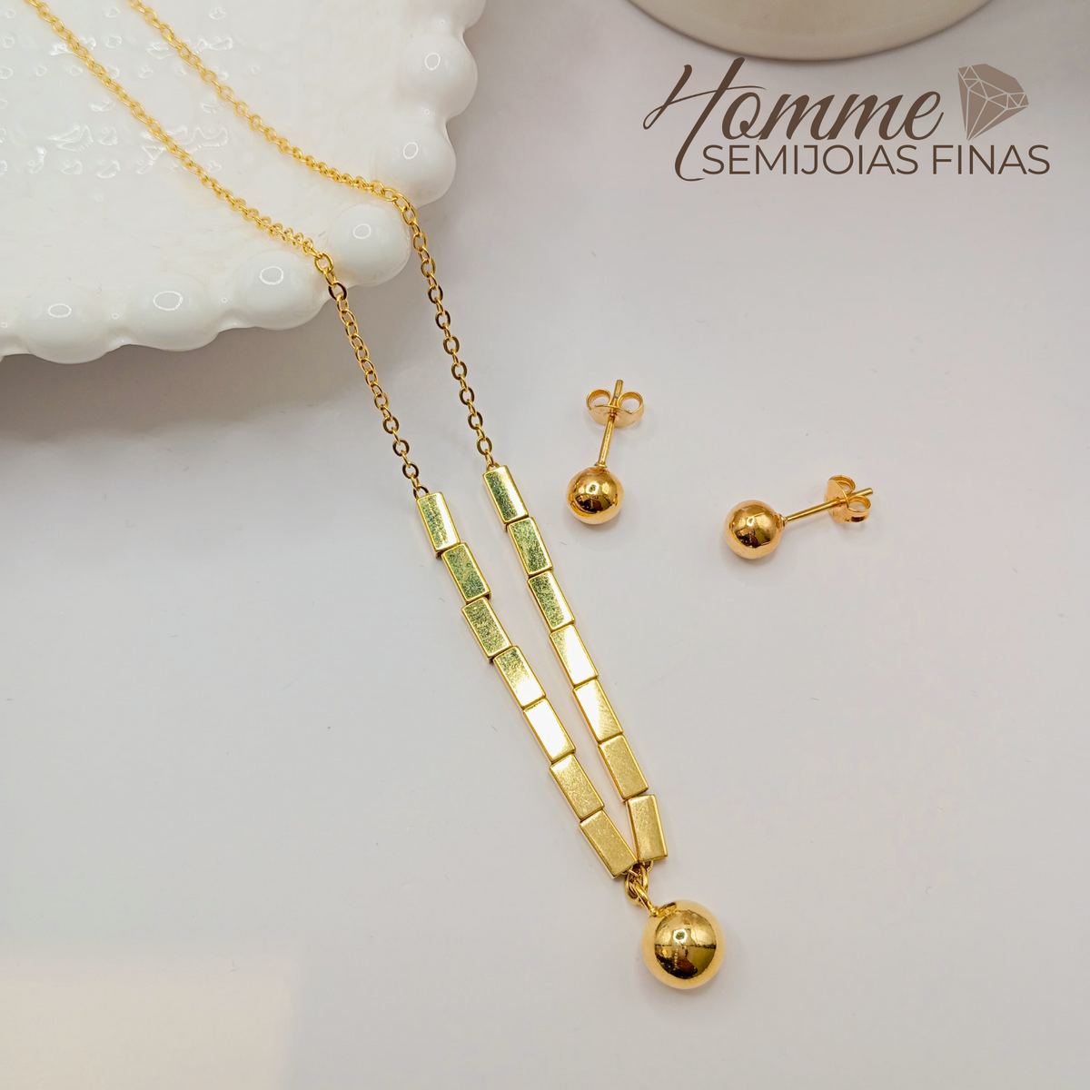Conjunto Dourado Contemporâneo