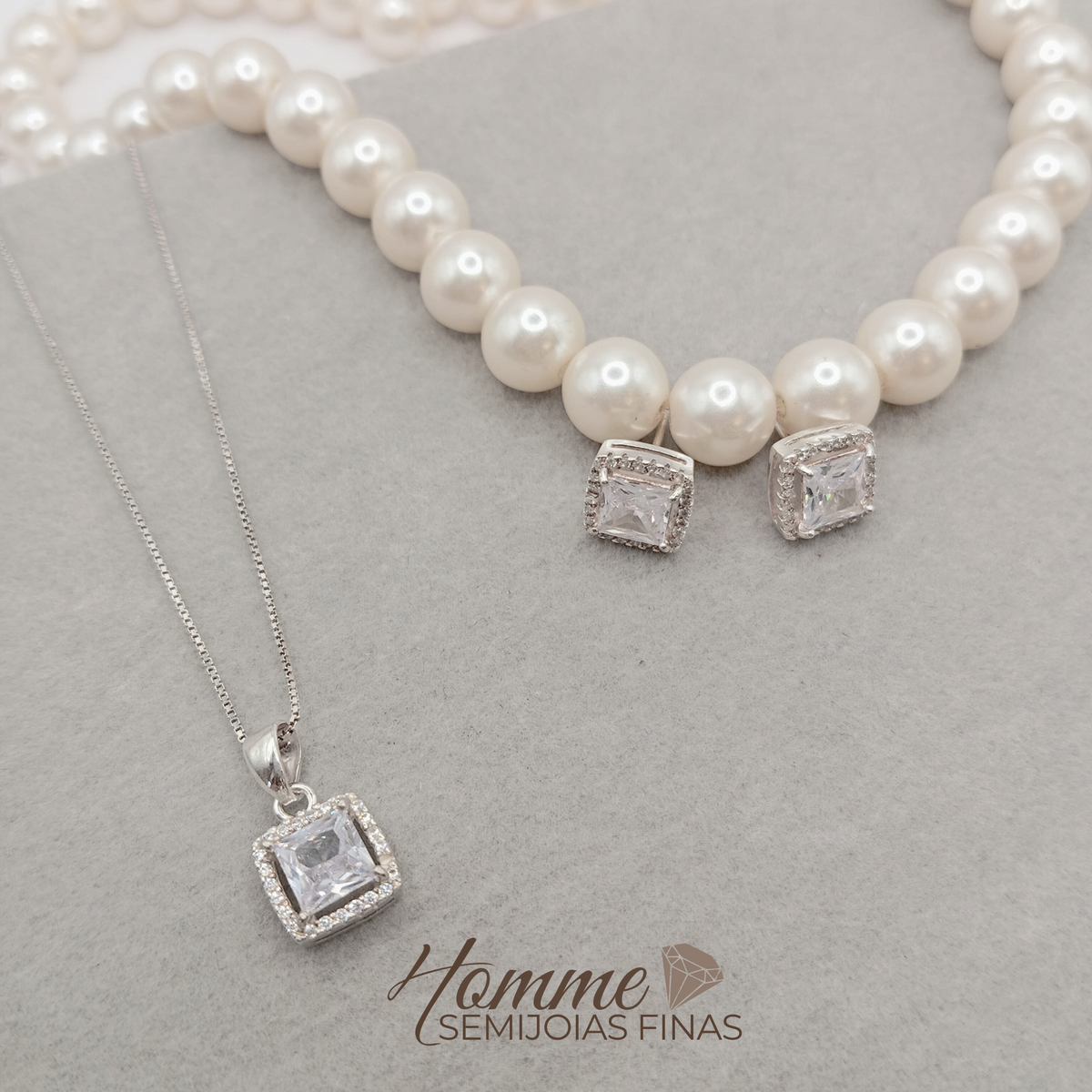 Conjunto Quadrado em Prata 925 – Brilho e Sofisticação