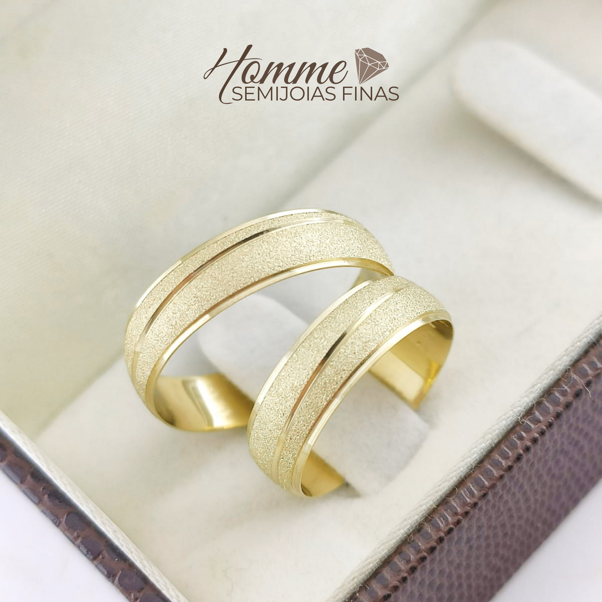 Aliança Dourada Arezzo