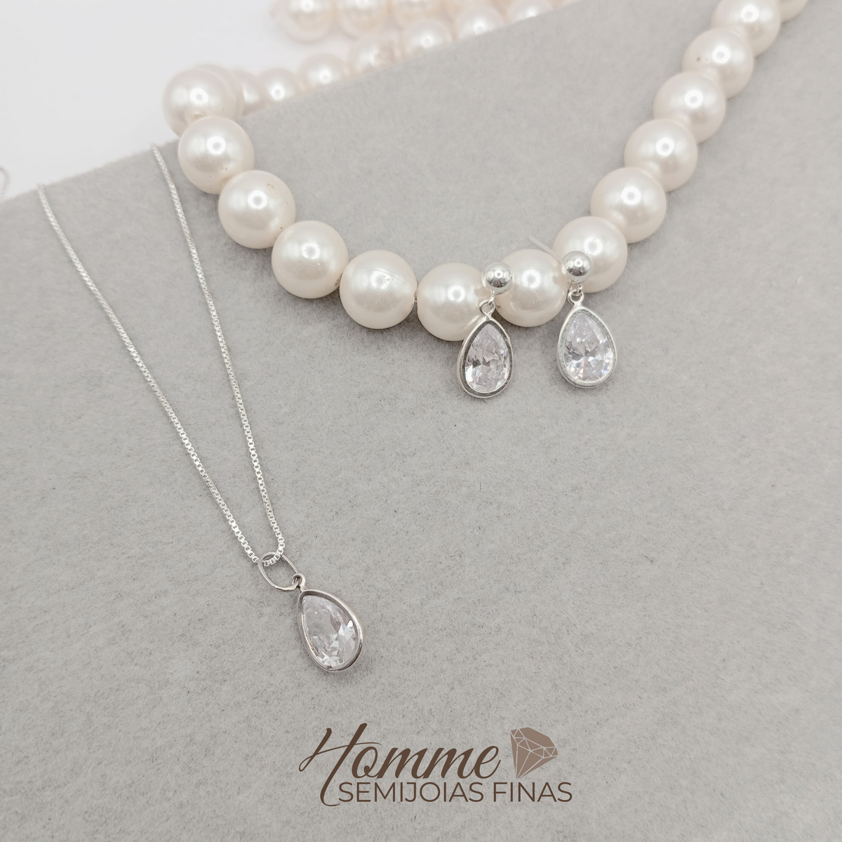 Conjunto Gota em Prata 925 – Delicadeza e Brilho