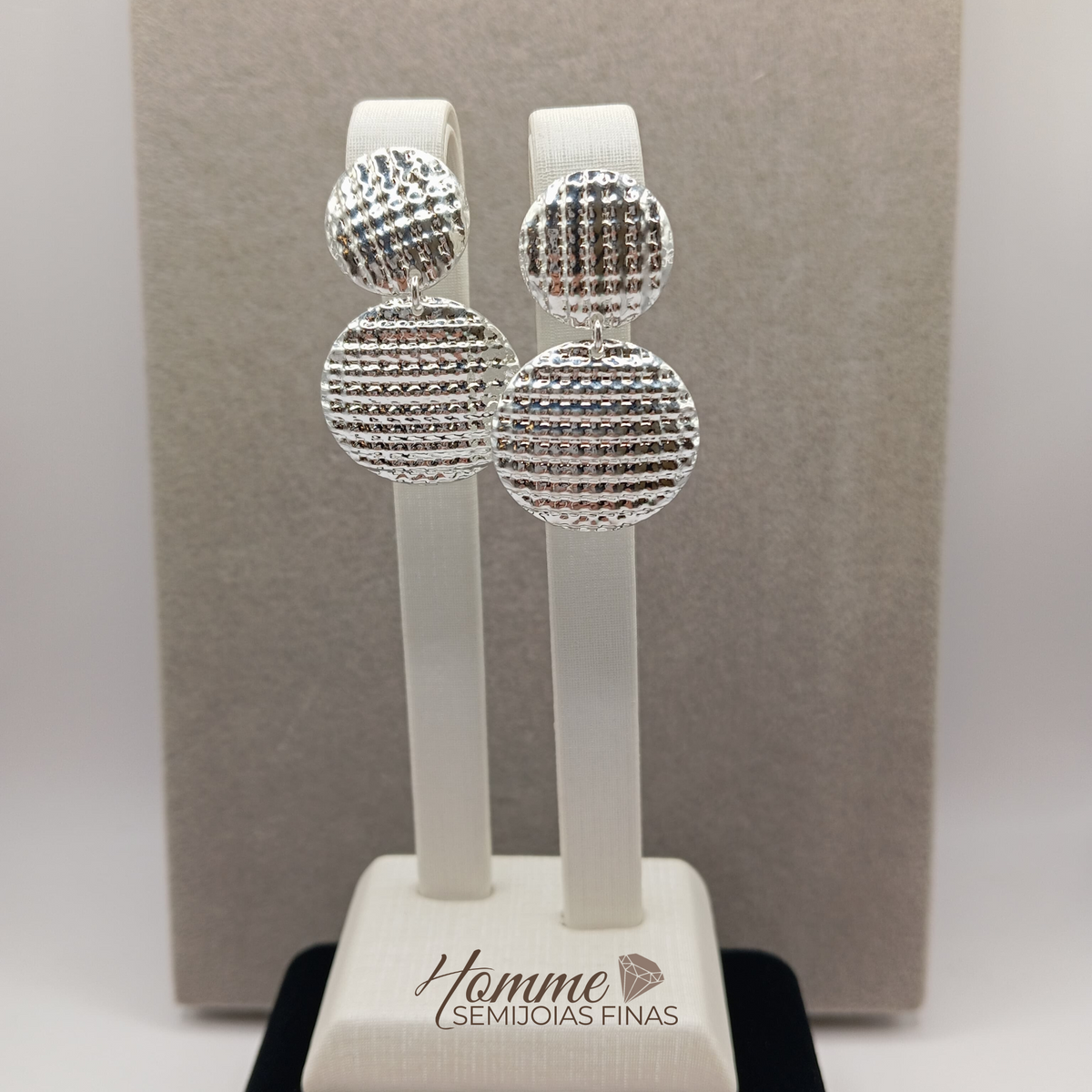 Brinco Duplo Texturizado – Prata Leve