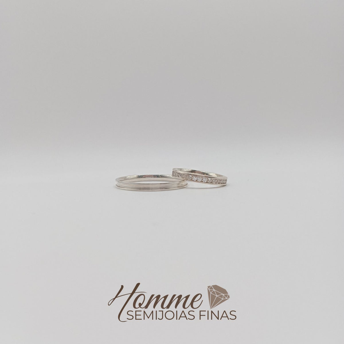 Alianças em Prata Legítima com Pedras – Design Elegante e Detalhe Exclusivo  (unidade)