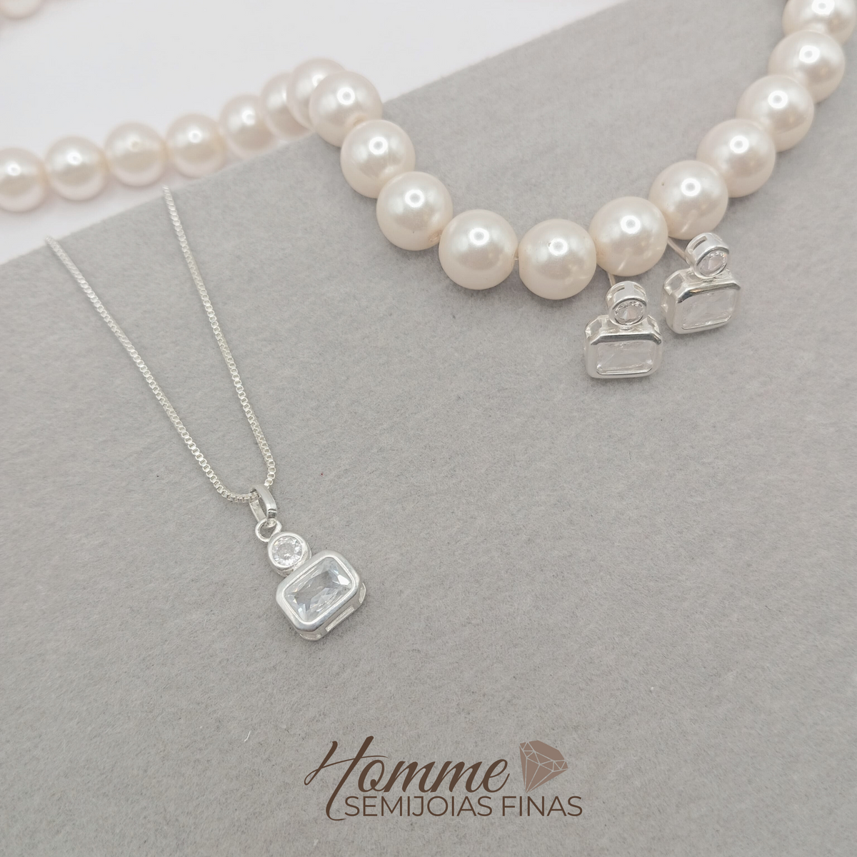 Conjunto quadrado com Zircônia –  Prata Leve