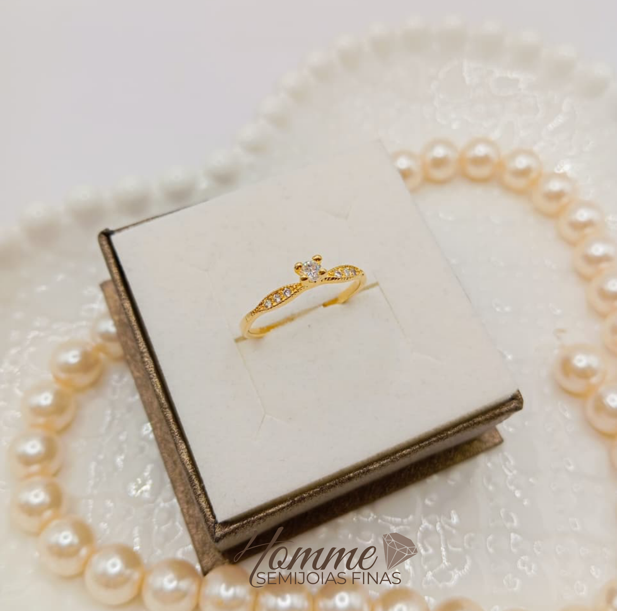 Anel Coroa com Zircônias – Folheado a Ouro 18k