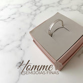 Alianças em Prata Legítima com Pedras – Design Elegante e Detalhe Exclusivo  (unidade)